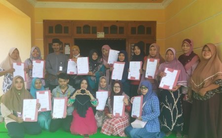 KP HCCM Jatim: Ratusan UMKM Kecamatan Paron Kabupaten Ngawi Provinsi Jawa Timur Terima Sertifikat Halal