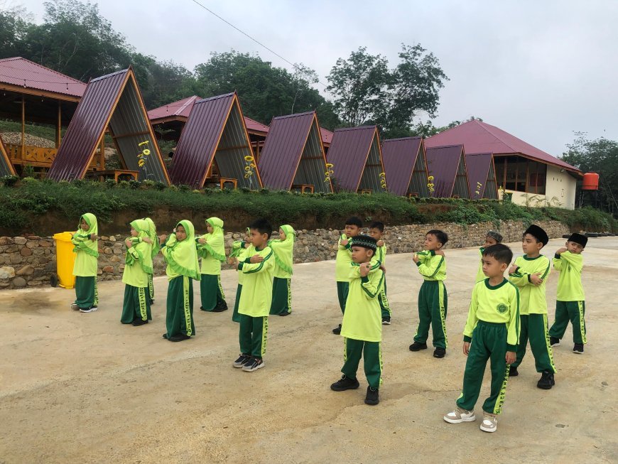 Olahraga dan Refleksi: Tadabur Alam dalam Aktivitas Santri SD Akhlak Cendekia Muslim