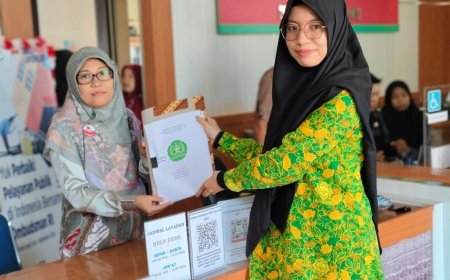 Tim Pusdiklat Cendekia Muslim Serahkan Berkas Perizinan Operasional ke DPMPTSP  kabupaten Sijunjung