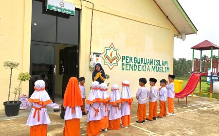 Santri TK Akhlak Cendekia Muslim Semangat Nyanyikan Asmaul Husna di Pagi Hari