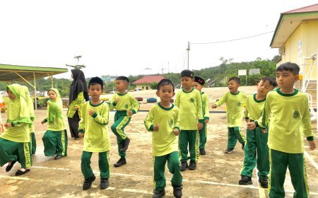  SD Akhlak Cendekia Muslim Gelar Senam Pagi Bersama untuk Tingkatkan Kebugaran dan Semangat Siswa