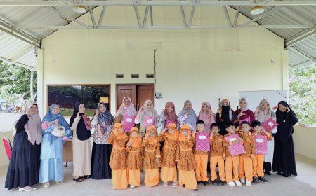 Penerimaan Rapor TK Akhlak Cendekia Muslim: Keceriaan dan Prestasi Santri