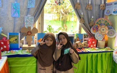 Santri SD Akhlak Cendekia Muslim Hadiri Festival Literasi Numerasi dan Pameran Hasil Karya Siswa di SDN 17 Sijunjung