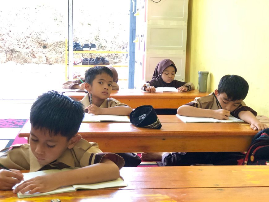 Santri SD Akhlak Cendekia Muslim Antusias Ikuti Ulangan Harian Fiqih