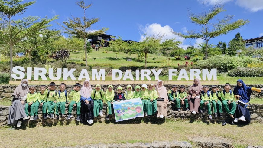Rihlah Edukatif SD Akhlak Cendekia Muslim ke Sirukam Dairy Farm, Kabupaten Solok