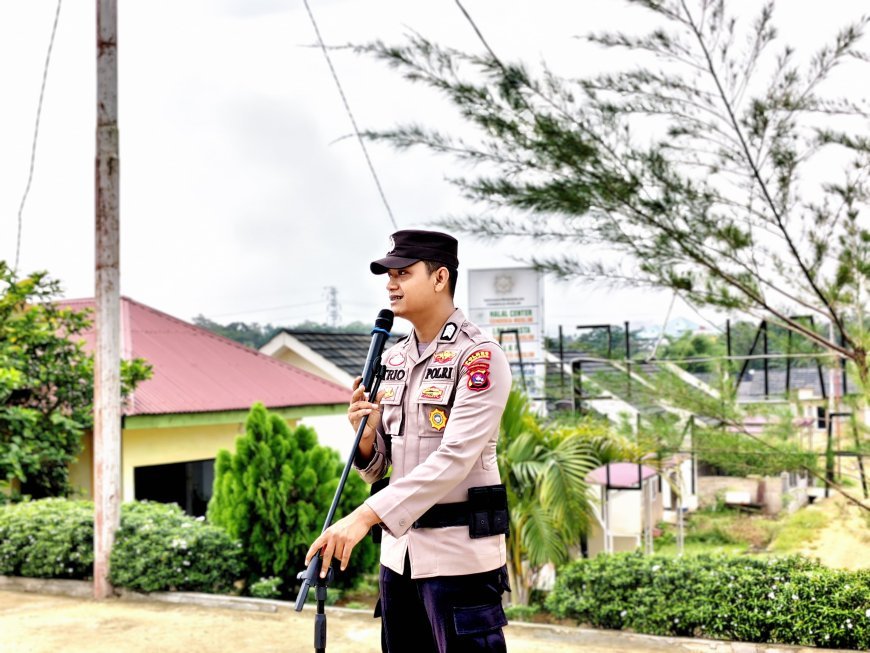 Upacara Bendera Santri di Perguruan Islam Cendekia Muslim Berlangsung Khidmat, Hadirkan Brigpol Trio Revando sebagai Pembina Upacara