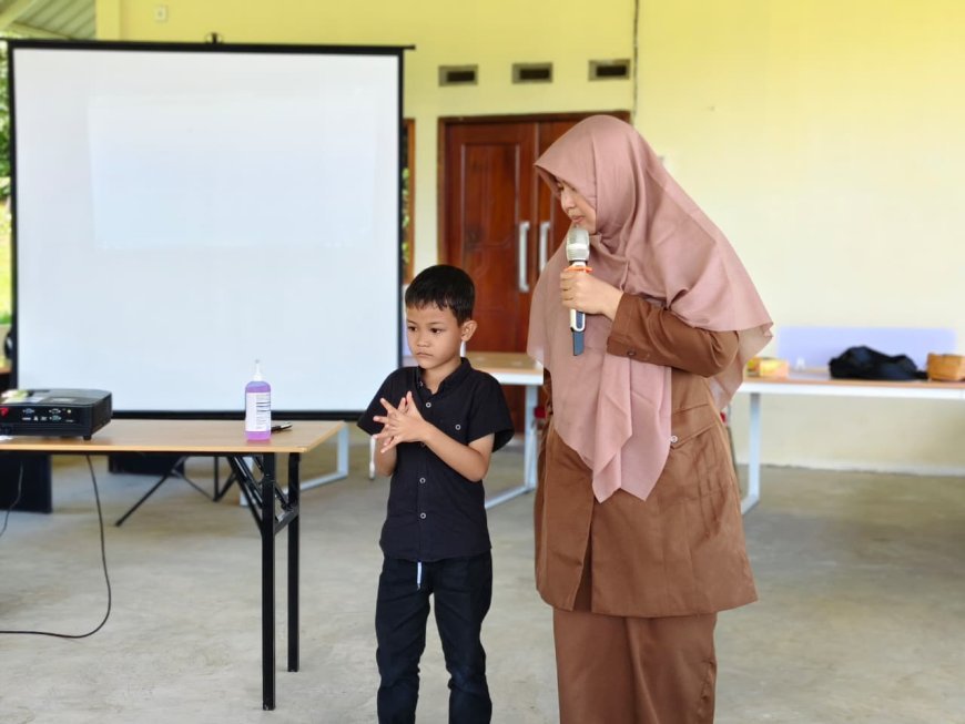 RSUD Ahmad Syafii Maarif Tanamkan Pentingnya Kebersihan Diri kepada Santri Akhlak Cendekia Muslim