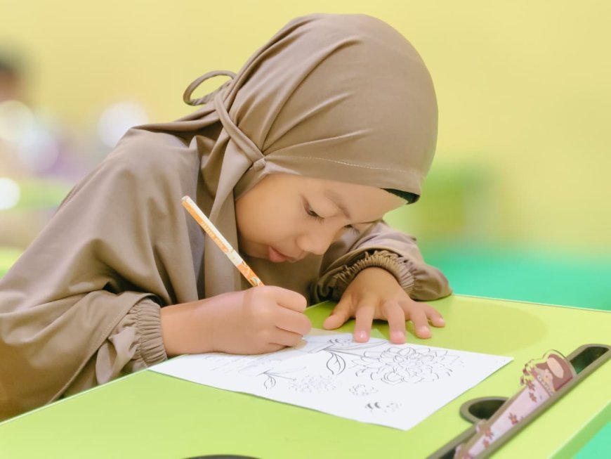 Santri TK Yayasan Perguruan Islam Cendekia Muslim Asah Kreativitas Lewat Kegiatan Mewarnai Gambar Bunga