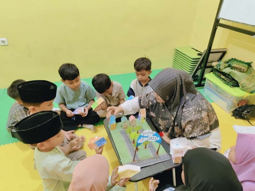 Kegiatan Edukatif Anak TK B Madinah: Membuat Komplek Perumahan di Kelas TK B Mekkah