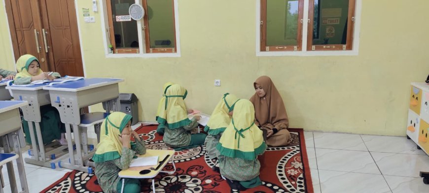 Ustadz dan Ustadzah sebagai Uswah Hasanah: Menuntun Santri Akhlak Cendekia Muslim di Bulan Suci