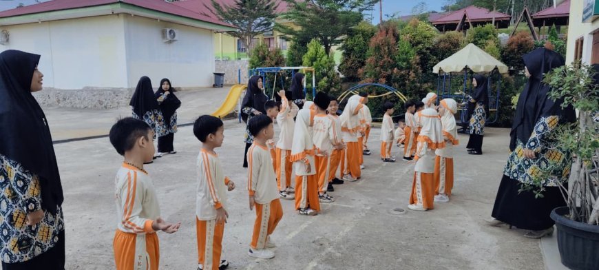 Sinergi Raga dan Jiwa: Tradisi Kamis Bugar di Sekolah Akhlak Cendekia Muslim Sijunjung Menuju Generasi Tangguh dan Berakhlak