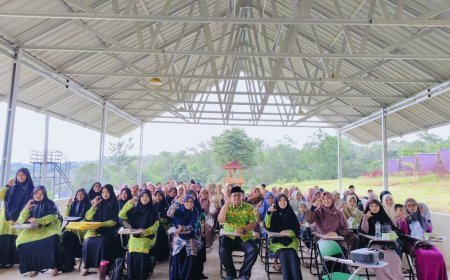 Hari Penerimaan Rapor Bulanan: Momentum Evaluasi, Silaturahmi, dan Semangat Baru bagi Santri Sekolah Akhlak Cendekia Muslim