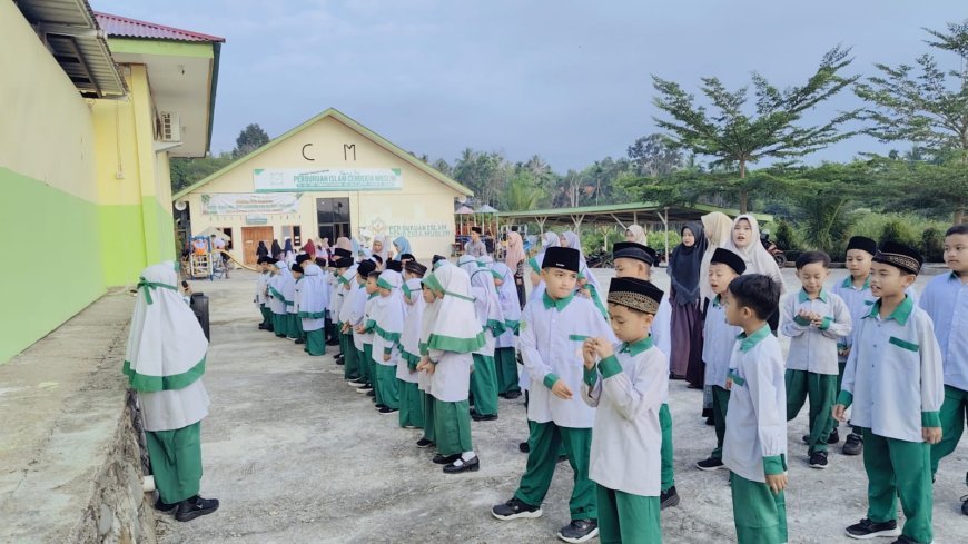 Muhadarah Pagi Jadi Tradisi Jumat Berkah, Santri Sekolah Akhlak Cendekia Muslim Asah Keberanian Berdakwah Sejak Dini