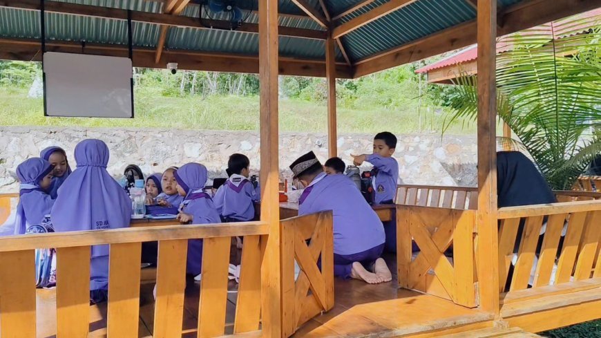 Tradisi Makan Bersama Jadi Momen Adaptasi Santri Baru di Sekolah Akhlak Cendekia Muslim
